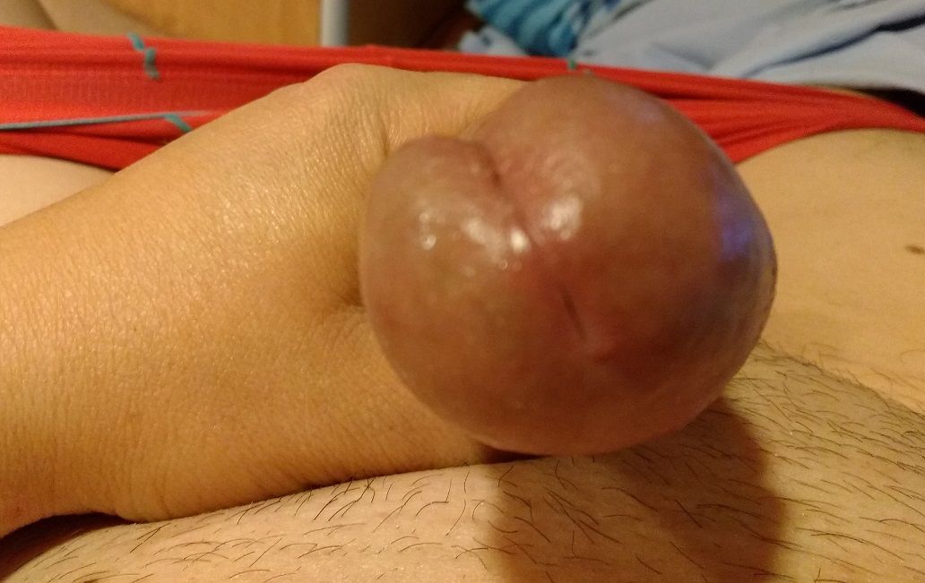 Mi pequeño pene juguetón para las chicas golosas