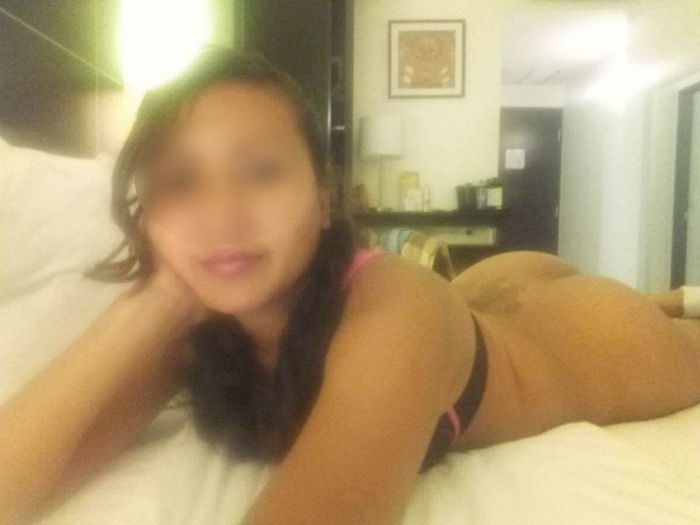 Saudy carolina castellón se desnuda para su querido