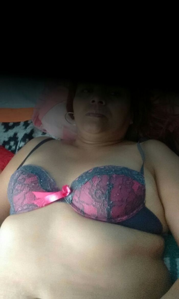 Mi hermosa mary sus tetas ricas y abriendo su panochita