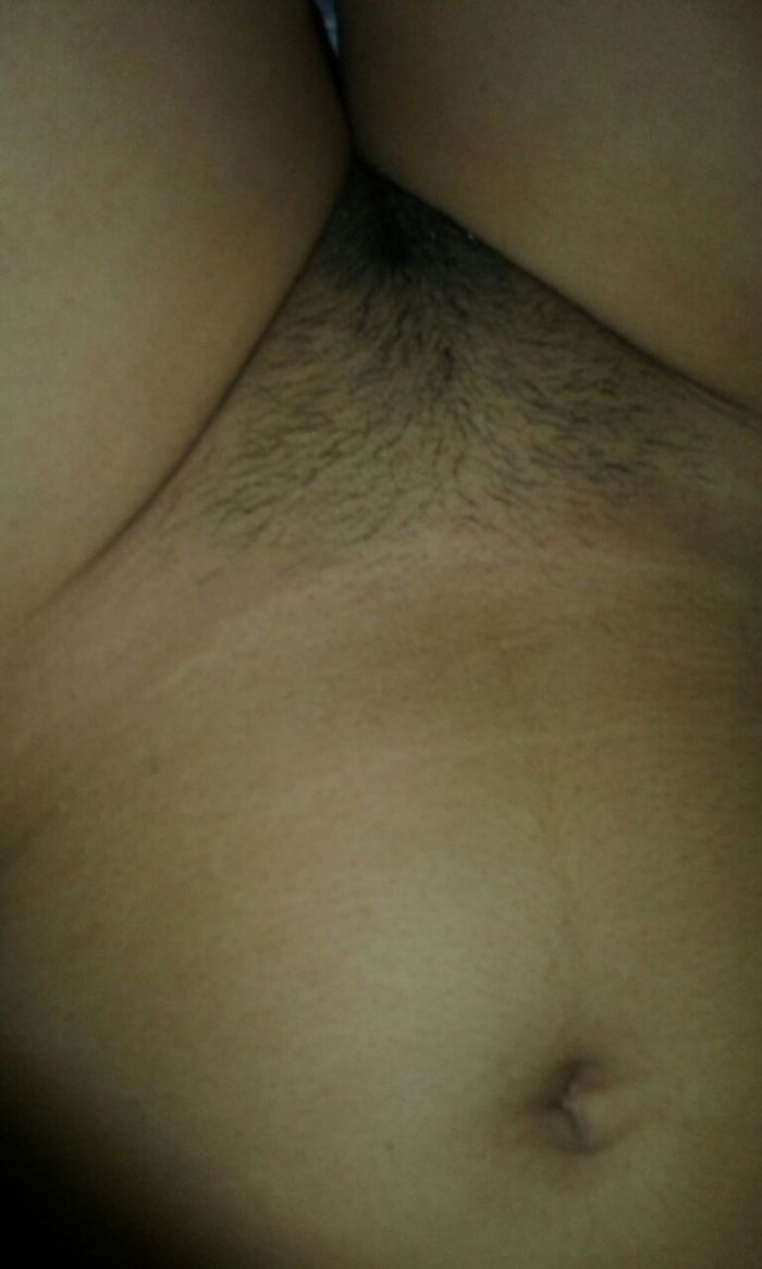 Mi rica esposa desnuda peluda y rasurada