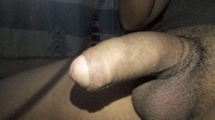 Mi verga jugosa y erecta para chicas bella