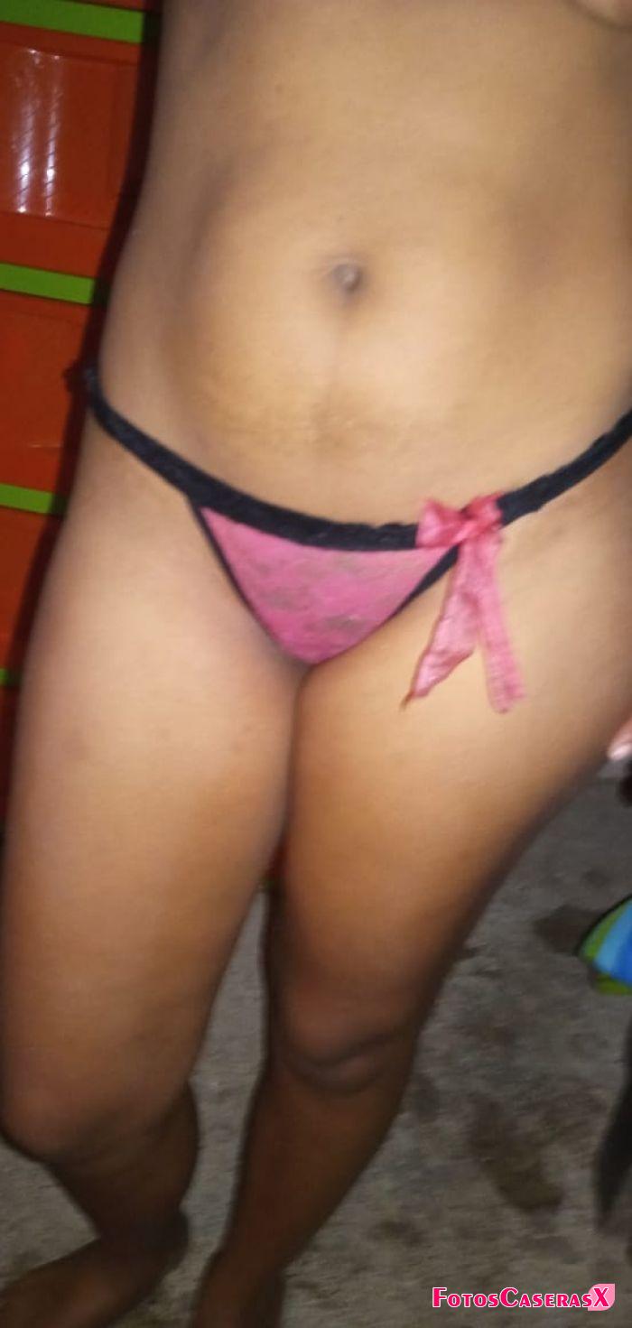 Mi rica mujer nuevamente mostrando su rico culo