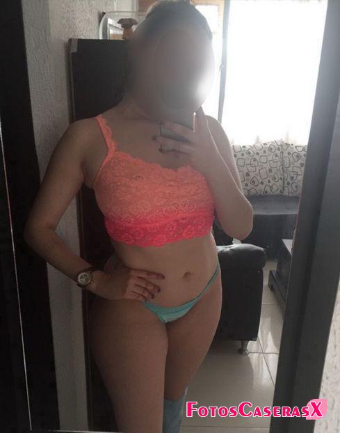 Me pruebo ropa interior nueva que me regaló mi novio - parte 3