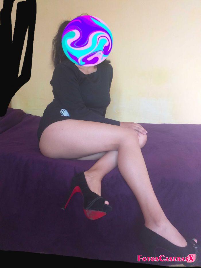 Mi deliciosa esposa posando rico y caliente sexy