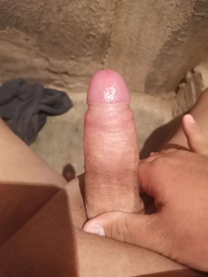 Que les parece mi pene pequeño y erecto