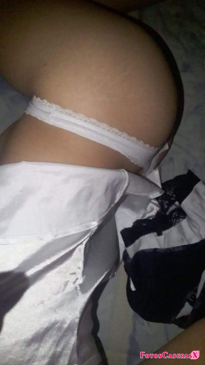 Mi putica caliente quiere verga dura