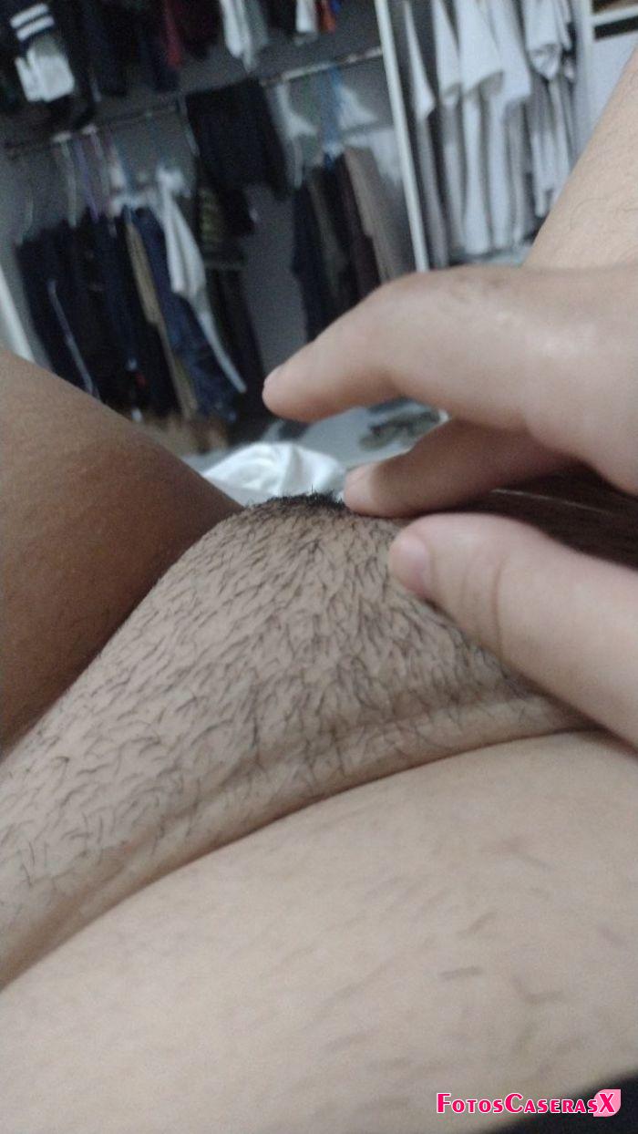 El coño mojado de mi esposa caliente