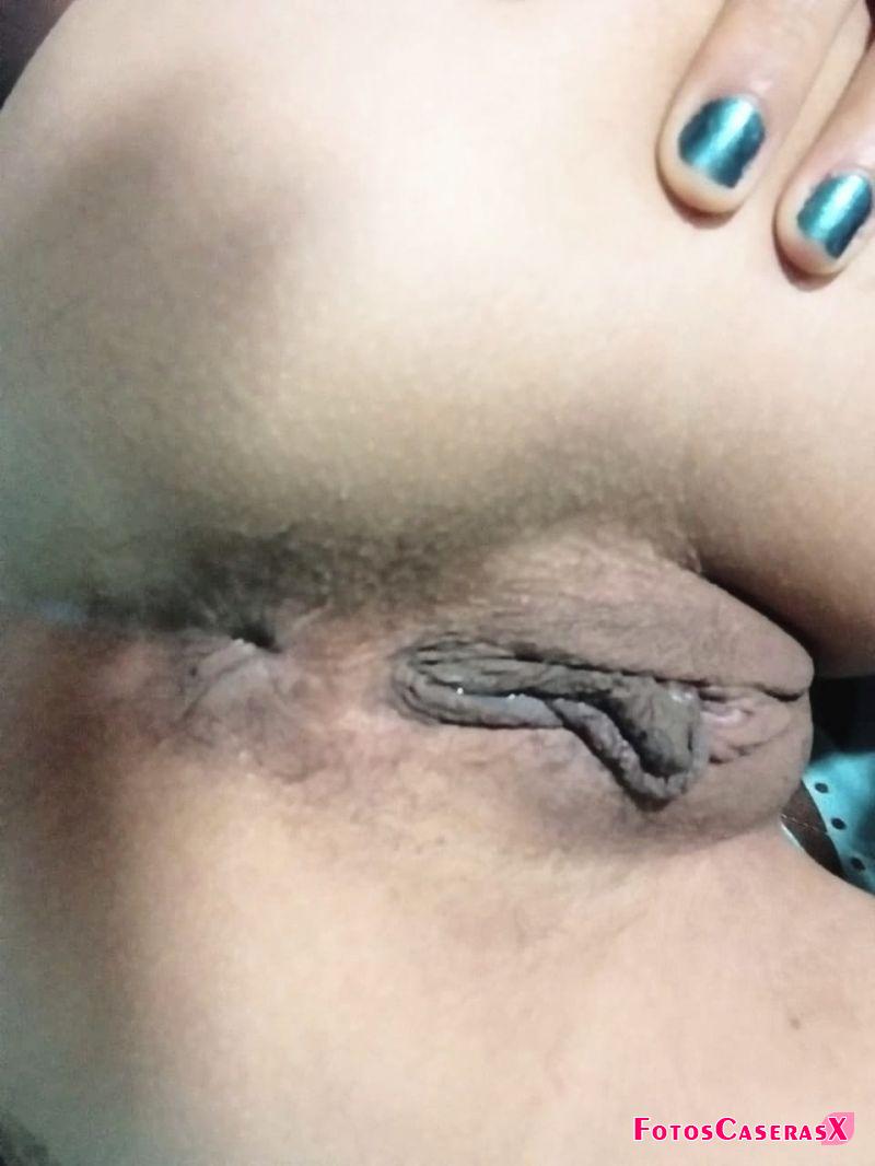 Perra con vagina hermosa de buen culo