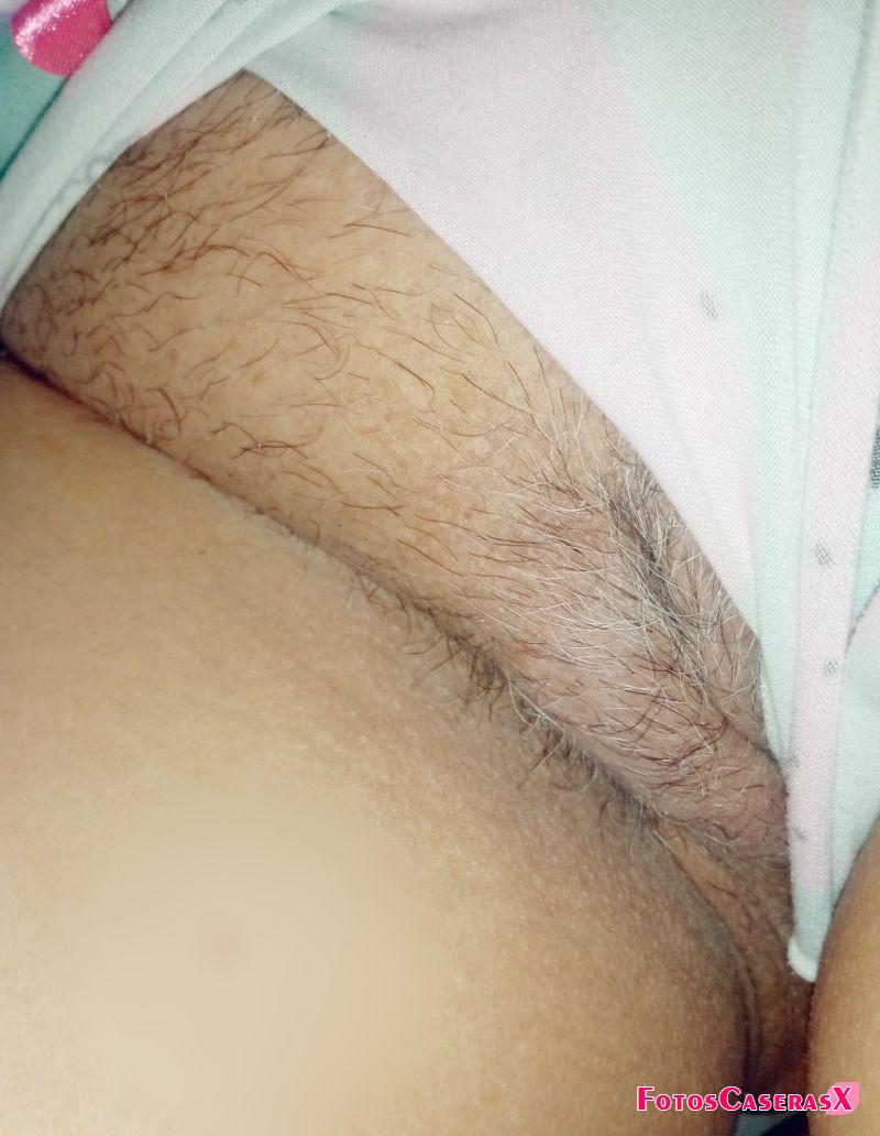 Con mi vagina peluda ay caliente para ser gozada