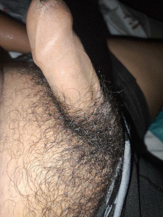 Mi pene pequeño y muy peludo cachondo