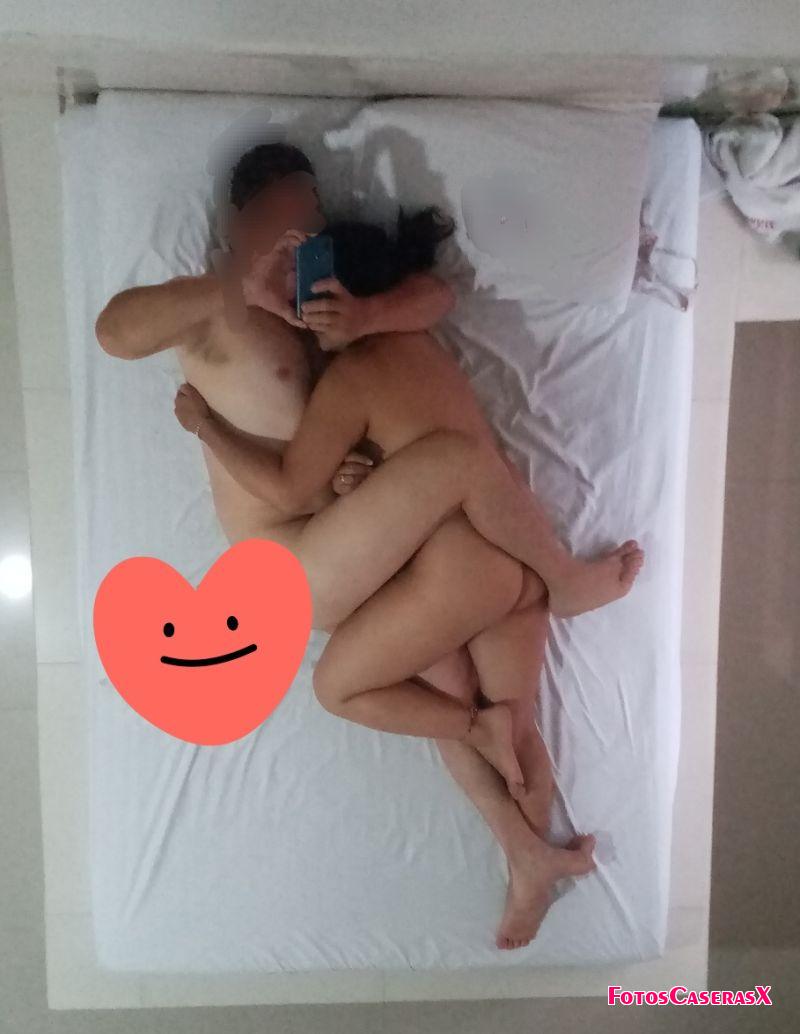 Maduros enamorados disfrutando de rico sexo casero