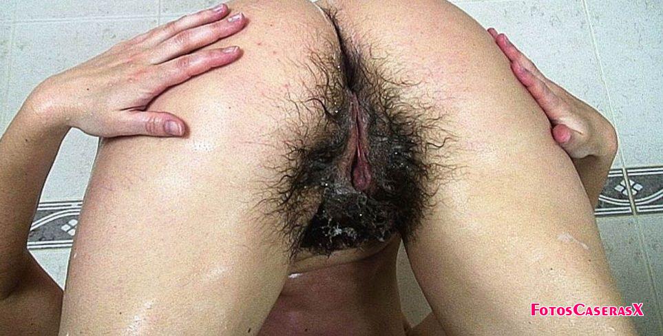 Concha peluda y bien mojada lista para chupar 1 Concha peluda y bien mojada lista para chupar
