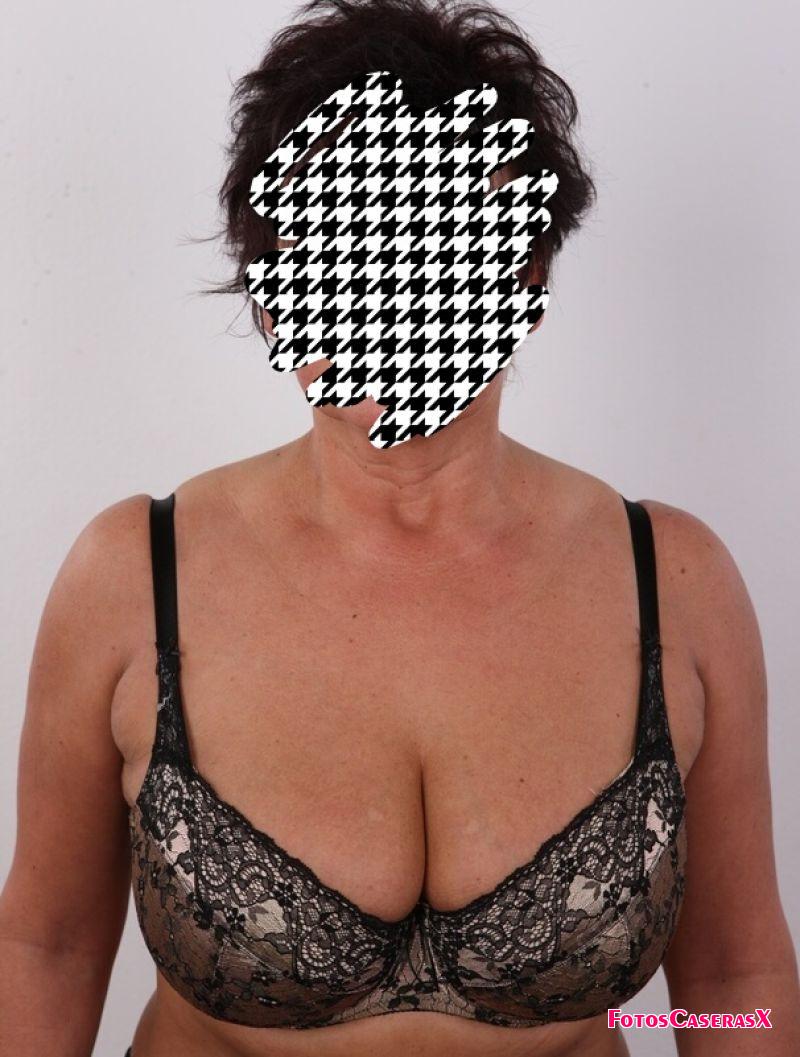 Tremenda madura en lencería sexy rebuena