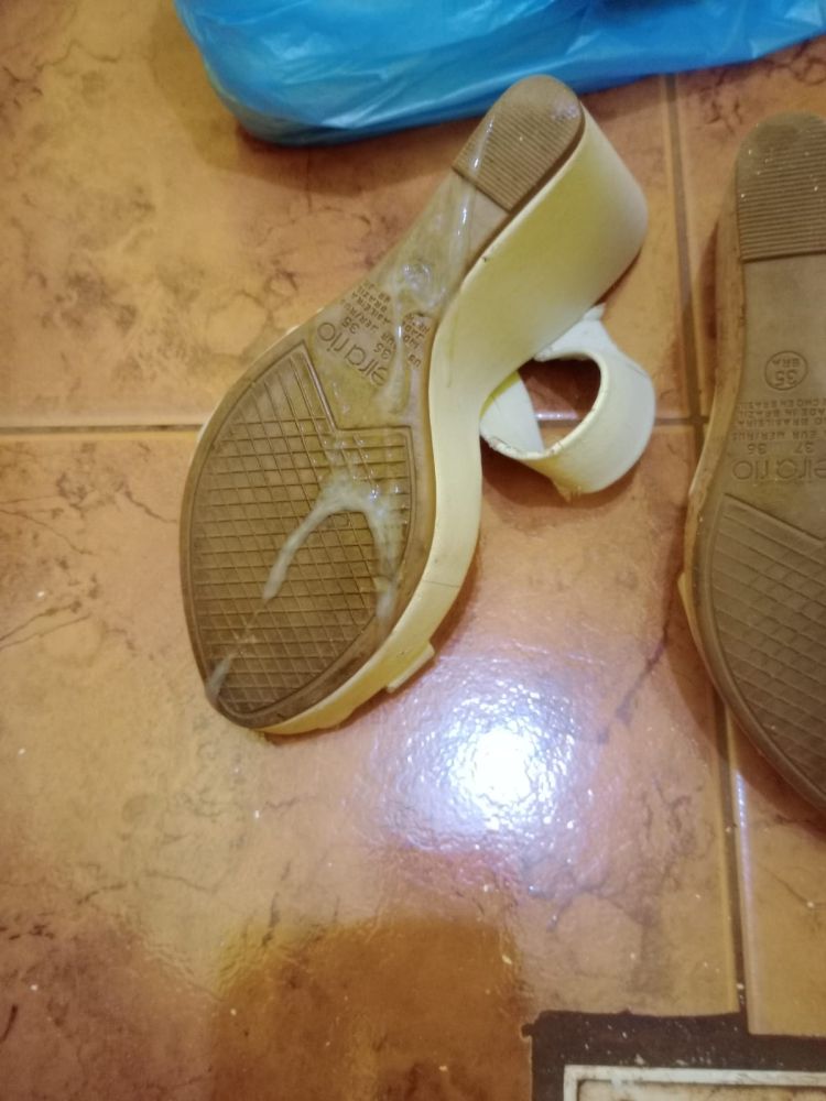 Jugando con los tacones de mi esposa sexy 5 Jugando con los tacones de mi esposa sexy