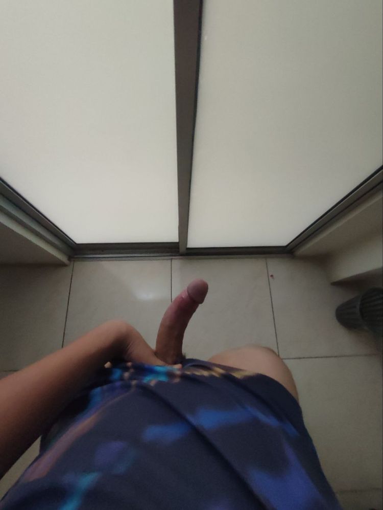 Esta bien mi verga joven parada 1 Esta bien mi verga joven parada
