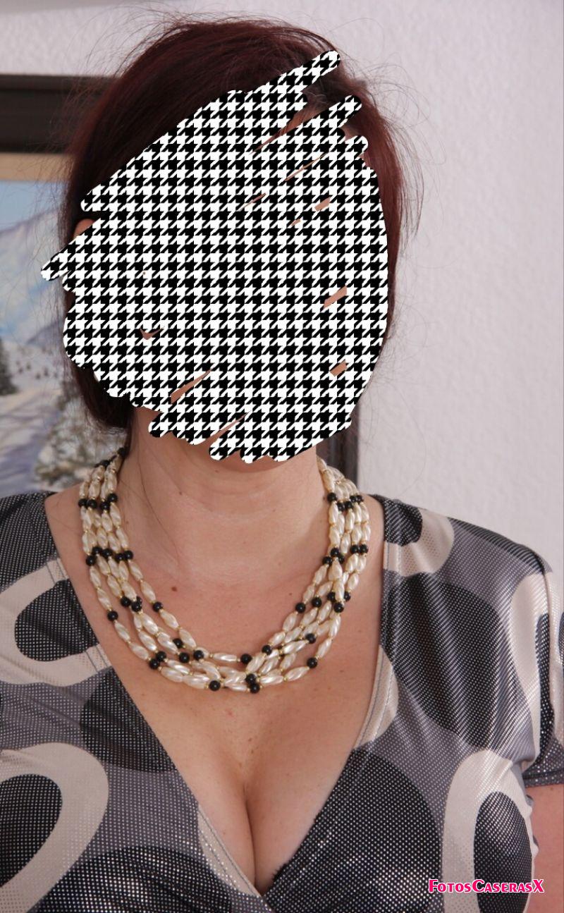 Señora muy cachonda muestra su lenceria 1 Señora muy cachonda muestra su lenceria