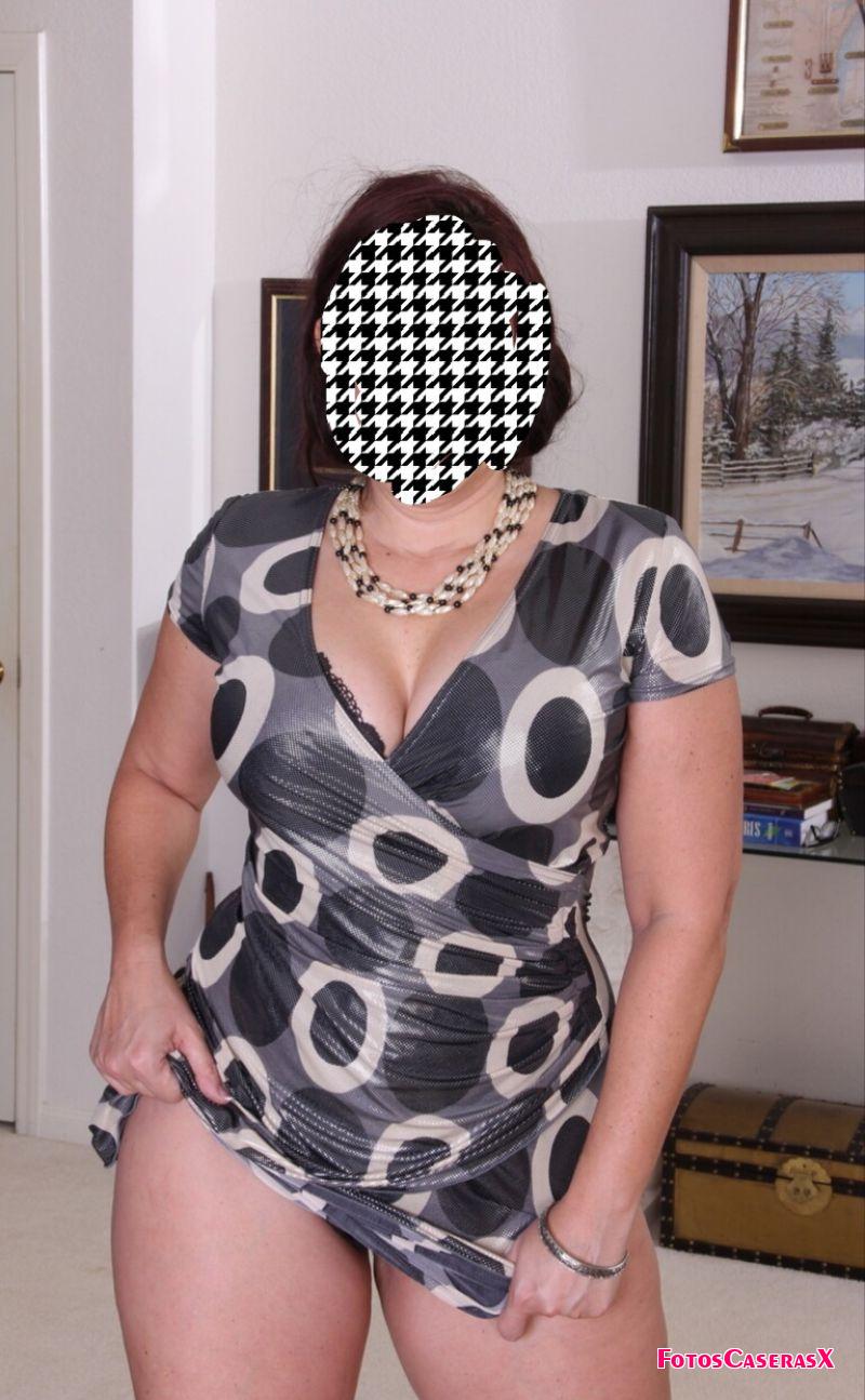 Señora muy cachonda muestra su lenceria 4 Señora muy cachonda muestra su lenceria