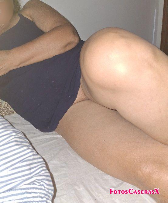 Te gustaría comerte este coñito jugoso? 1 Te gustaría comerte este coñito jugoso?