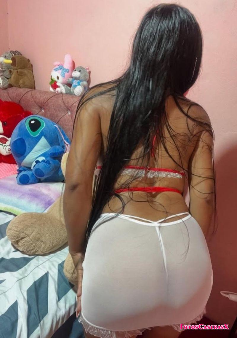 Putita en hilo bien sabrosa para todos 2 Putita en hilo bien sabrosa para todos