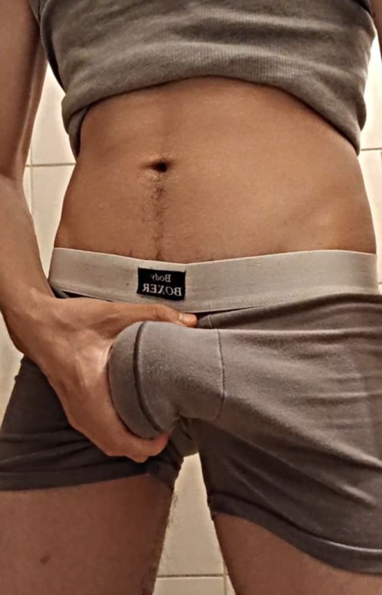 Mi verga caliente de 19 años tiesa como un palo 1 Mi verga caliente de 19 años tiesa como un palo