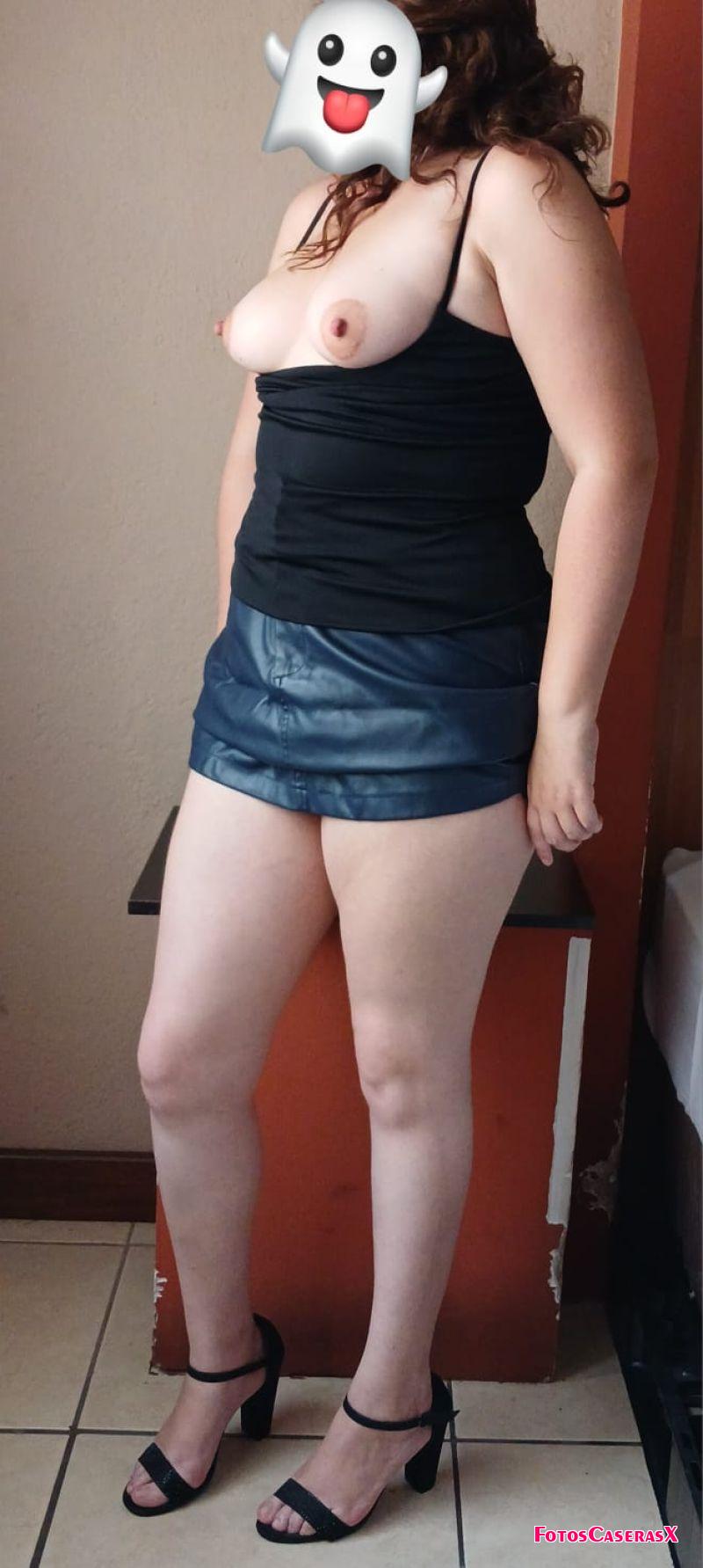 Mujer caliente y morbosa, nalgona bien sexy