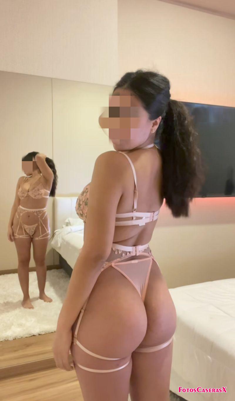 Posando en una sexy lencería para mi marido 2 Posando en una sexy lencería para mi marido