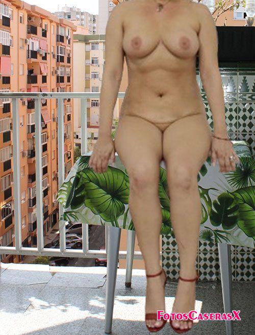 Mi esposa se desnuda en el balcón para ustedes 7 Mi esposa se desnuda en el balcón para ustedes